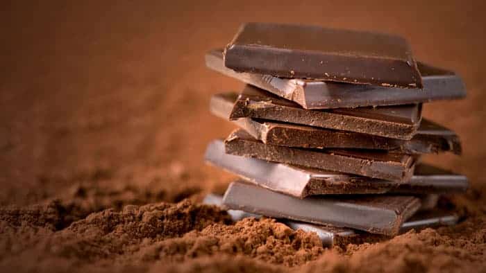 Happy Foods - Eat your way to happiness: Lighten your mood with dark chocolate